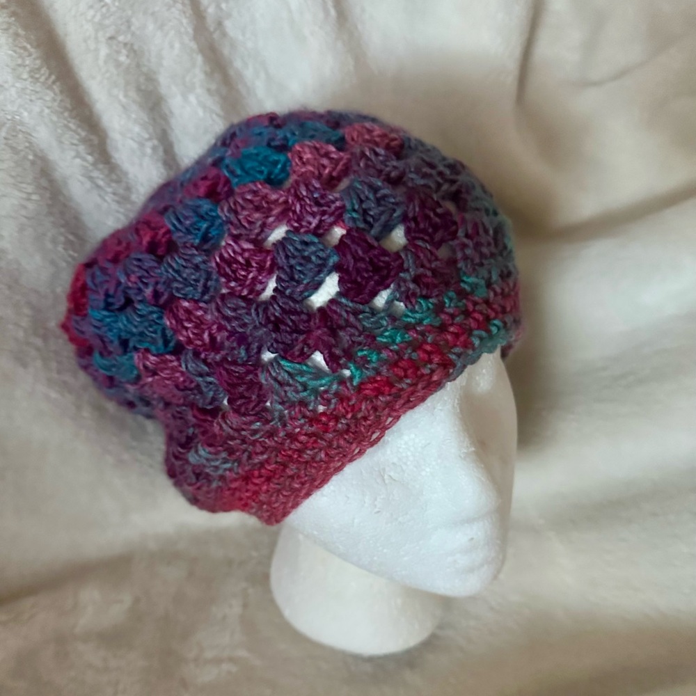 Pony tail or bun hat - crochet